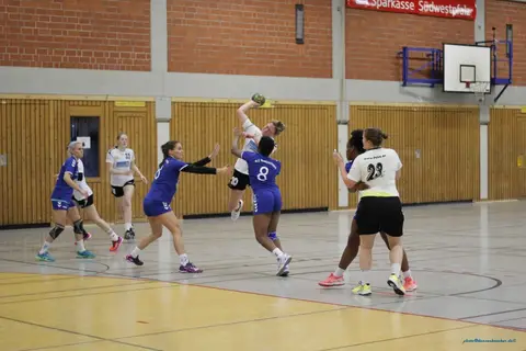 Damen 1 - SG Bretzenheim 2, Foto 1 von 34