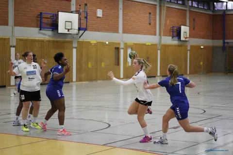 Damen 1 - SG Bretzenheim 2, Foto 2 von 34