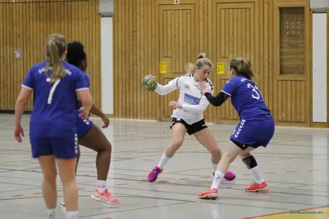 Damen 1 - SG Bretzenheim 2, Foto 18 von 34