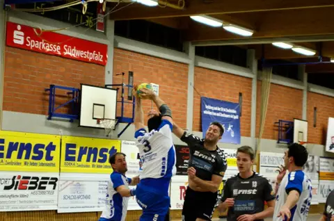 H2 - TV Niederwürzbach, Foto 4 von 34