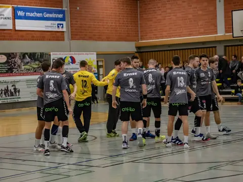 SV 64 A1 - TV Bitterfeld 02.12.18, Foto 3 von 48