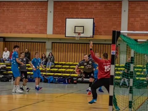 SV 64 A1 - TV Bitterfeld 02.12.18, Foto 8 von 48