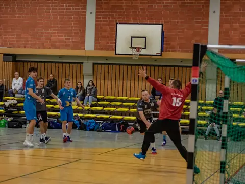 SV 64 A1 - TV Bitterfeld 02.12.18, Foto 9 von 48