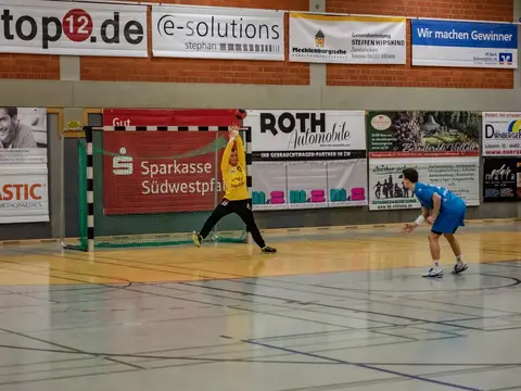 SV 64 A1 - TV Bitterfeld 02.12.18, Foto 10 von 48