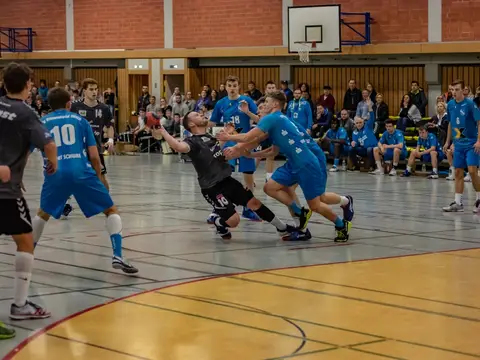 SV 64 A1 - TV Bitterfeld 02.12.18, Foto 15 von 48