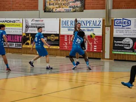 SV 64 A1 - TV Bitterfeld 02.12.18, Foto 24 von 48
