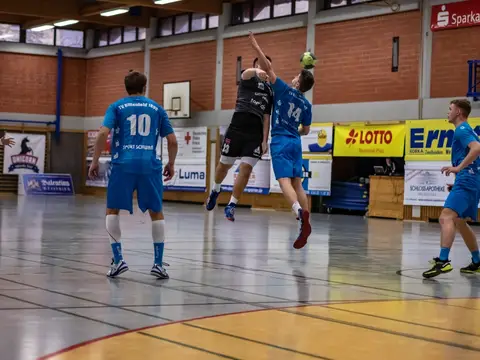 SV 64 A1 - TV Bitterfeld 02.12.18, Foto 29 von 48