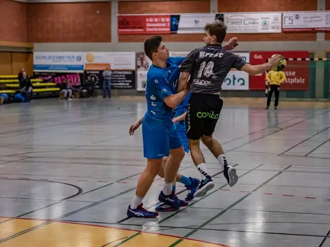 SV 64 A1 - TV Bitterfeld 02.12.18, Foto 32 von 48