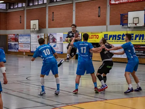 SV 64 A1 - TV Bitterfeld 02.12.18, Foto 34 von 48