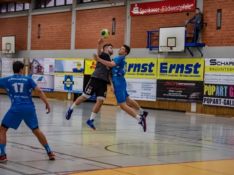 SV 64 A1 - TV Bitterfeld 02.12.18, Foto 37 von 48