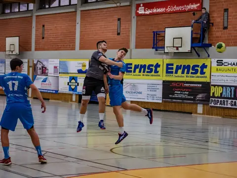 SV 64 A1 - TV Bitterfeld 02.12.18, Foto 38 von 48