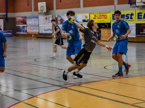 SV 64 A1 - TV Bitterfeld 02.12.18, Foto 39 von 48