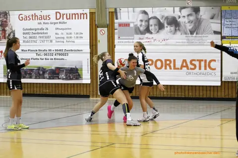 Aw - JSG Mundenheim 3-11-18, Foto 10 von 17