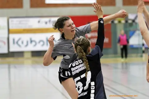Aw - JSG Mundenheim 3-11-18, Foto 14 von 17